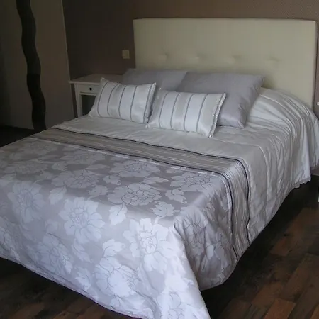 Hotel La Cote D'argent 2*