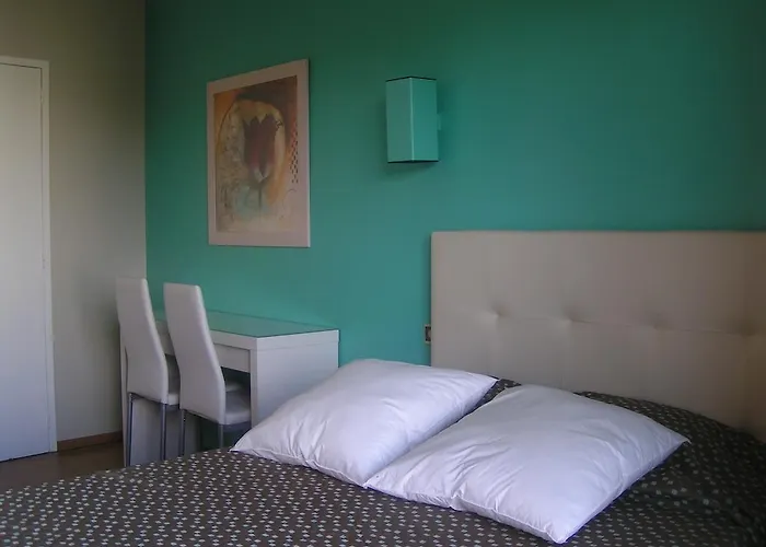 Hotel La Cote D'argent 2*